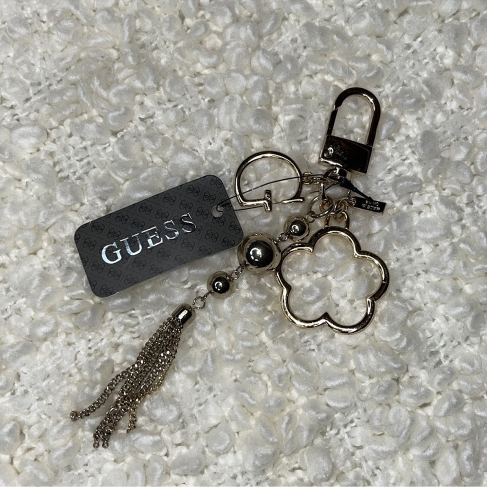GUESS Gold Keychain with Flower Charm